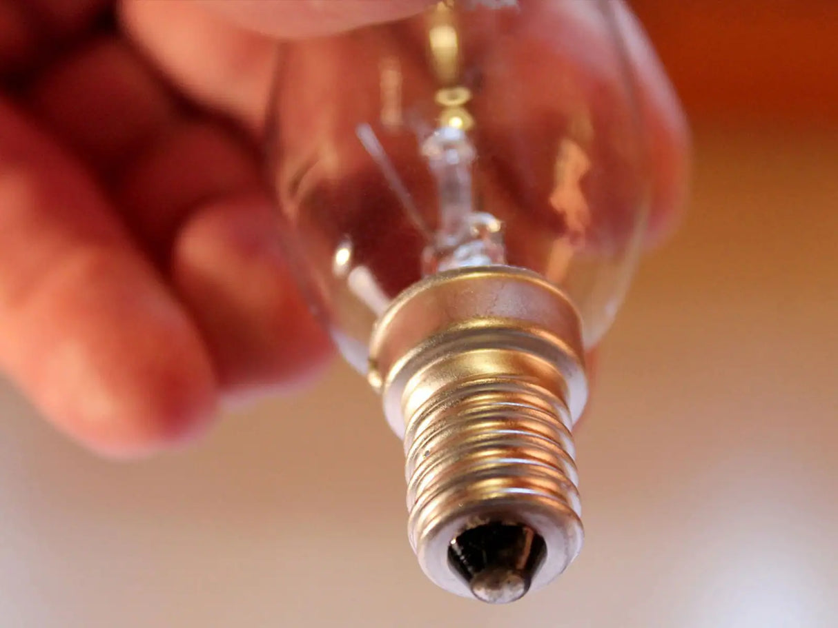 Lámpara filament LED E14 C35 vela 5W regulable