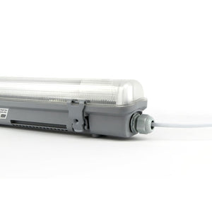 Foco empotrable TL LED T8 resistente al agua 150cm simple